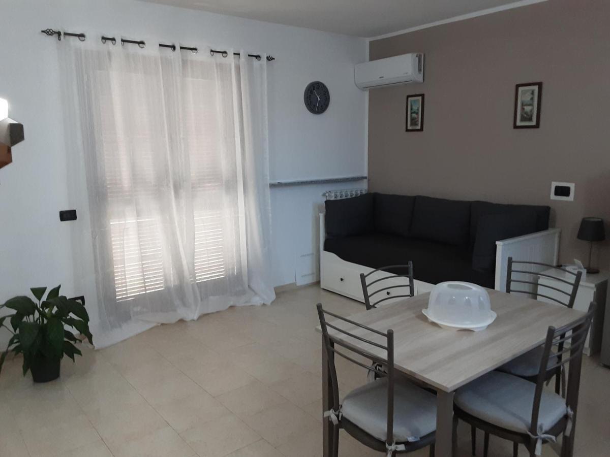 Appartamento Sofia In Zona Residenziale Strategica Wifi Gratuito Carbonara al Ticino Exterior photo